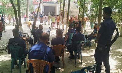 আস্তানায় ঢুকে ‘পীরকে’ হত্যা করা হয়েছিল পুলিশের সামনেই!