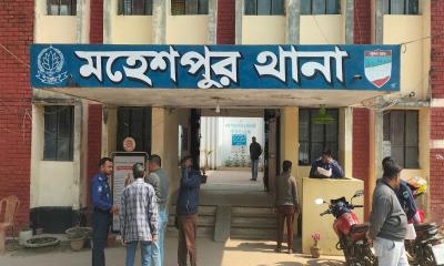 মহেশপুরে কোদালের নৃশংস কোপে প্রাণ গেল গৃহবধূর