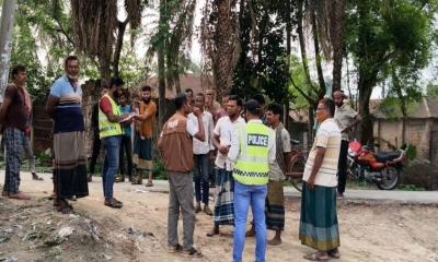 গাংনীতে বোমা সদৃশ বস্তু ও চিরকুট উদ্ধার, এলাকায় আতঙ্ক