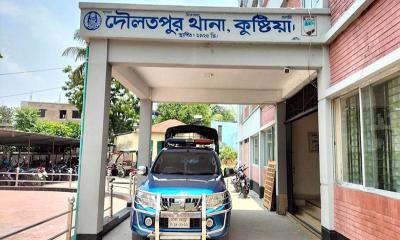 দৌলতপুরে পদ্মার চরে গোলাগুলিতে নিহত ৩