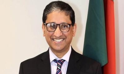 জরুরি তলবে ঢাকা ফিরলেন হাইকমিশনার রিয়াজ হামিদুল্লাহ