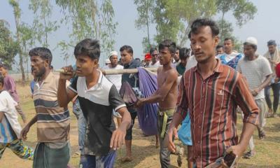 টেকনাফে মাইন বিস্ফোরণে যুবকের পা বিচ্ছিন্ন, গুলিবিদ্ধ শিশুটি মৃত্যুশয্যায়
