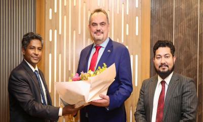 সন্ধ্যায় ঢাকায় এসেছেন নতুন মার্কিন রাষ্ট্রদূত
