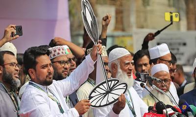 নির্বাচিত হলে নাহিদ ইসলামকে মন্ত্রী করার ঘোষণা জামায়াত আমিরের