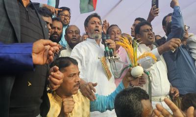 ধানের শীষকে সমর্থন দিয়ে নির্বাচন থেকে সরে দাঁড়ালেন স্বতন্ত্র প্রার্থী