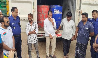 পূর্বধলায় ১০৫০ লিটার ডিজেল পাচারকালে জব্দ, ম্যানেজারকে জরিমানা