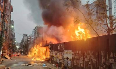 উত্তরাতে আবারও আগুন, নিয়ন্ত্রণে ৫ ইউনিট
