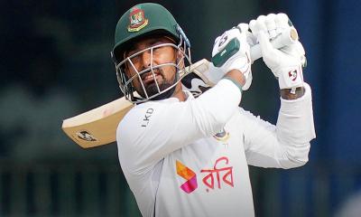  মিরপুরে শততম টেস্টে সেঞ্চুরি করে ইতিহাস গড়লেন মুশফিক