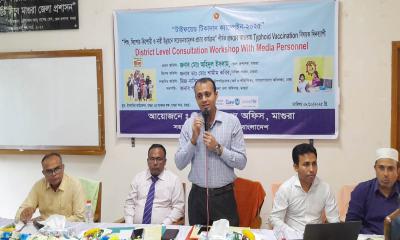স্কুলভিত্তিক টাইফয়েড টিকাদান: নিরাপত্তা ও সচেতনতা কোথায় সীমাবদ্ধ?