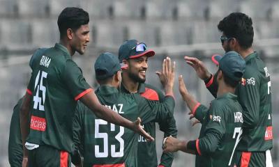 সিরিজ জয়ের লক্ষ্যে টস জিতে ফিল্ডিংয়ে বাংলাদেশ