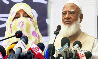 স্বামী ডা. শফিকুর রহমানের জন্য ভোট চাইলেন ডা. আমেনা বেগম