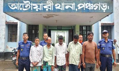 আটোয়ারীতে জুয়া খেলার অপরাধে ৫ ব্যক্তির জেল-জরিমানা