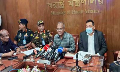 ১৩ নভেম্বর ঘিরে কঠোর নিরাপত্তার জন্য প্যাট্রোলিং বাড়ানো হয়েছে