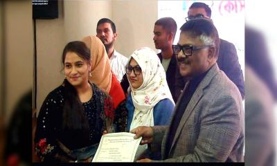 তরুণদের হাতেই দেশের ভবিষ্যৎ, তাদের প্রযুক্তি-দক্ষ করাই সময়ের দাবি