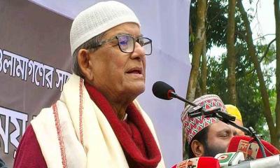 রাজনৈতিক ক্রান্তিকালে দেশ