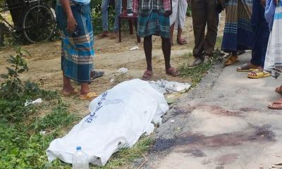 বরিশালে মহাসড়কের পাশে যুবকের রক্তাক্ত লাশ উদ্ধার