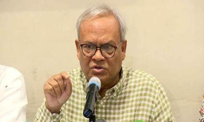 খালেদা জিয়াকে নেতৃত্বে দেখতে চায় দেশর মানুষ