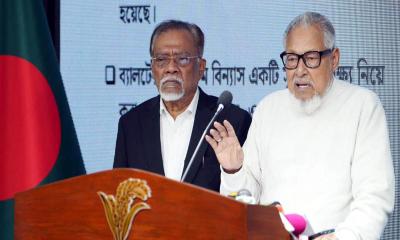 পোস্টাল ব্যালটের ভিডিও ভাইরাল ইস্যুতে শাস্তিমূলক ব্যবস্থা নিতে হবে