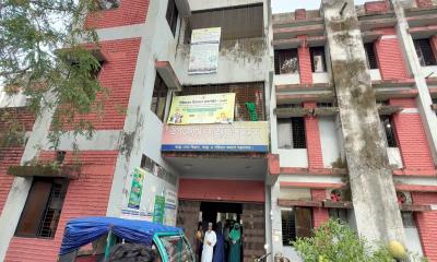 পাথরঘাটায় হাসপাতাল নিজেই এখন রোগী