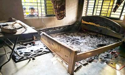 বাকেরগঞ্জে আ.লীগ নেতার বাড়িতে অগ্নিসংযোগের অভিযোগ