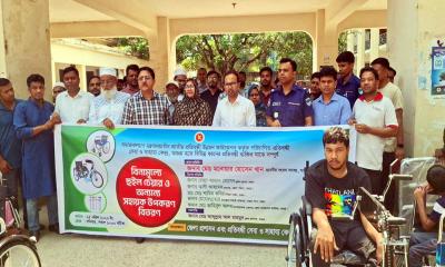মাগুরায় প্রতিবন্ধীদের পাশে সহায়ক উদ্যোগ
