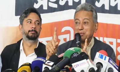 তারা ব্যালট ছাপাচ্ছে, বোরকা বানাচ্ছে
