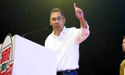 একটি দলের নেতাকর্মীরা টাকা দিয়ে ভোট কিনতে চাচ্ছে