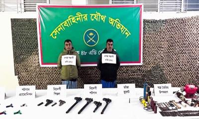 বোয়ালখালীতে ভোররাতে সেনাবাহিনীর অভিযান, আগ্নেয়াস্ত্রসহ দুই দুর্ধর্ষ সন্ত্রাসী গ্রেপ্তার