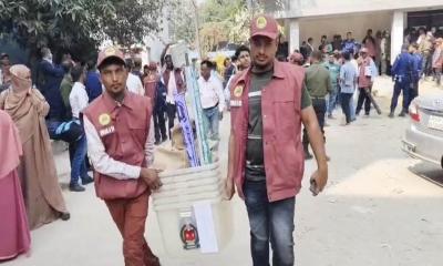 কালিয়াকৈর থেকে কেন্দ্রে যাচ্ছে ভোটের সরঞ্জাম