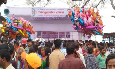 লালমনিরহাটে ঐতিহাসিক সিন্দুরমতি মেলায় লাখো পুণ্যার্থীর ঢল
