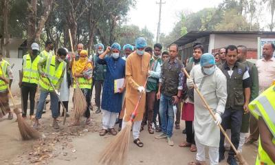 ডেঙ্গু ও চিকুনগুনিয়া প্রতিরোধে নালা-নর্দমা পরিচ্ছন্ন রাখতে হবে