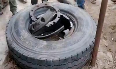 ট্রাকের চাকা বিস্ফোরণে খোকসায় চালক নিহত