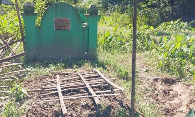 শাহজাদপুরে কবরস্থান থেকে ১৬টি কঙ্কাল চুরি