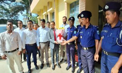 কুড়িগ্রামে চীফ জুডিশিয়াল ম্যাজিস্ট্রেটের থানা পরিদর্শন