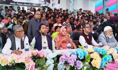 মাদারীপুর-১ আসনে নয়া সমীকরণ: আওয়ামী লীগের ‘জয় বাংলা’ স্লোগান এখন ধানের শীষের মিছিলে!
