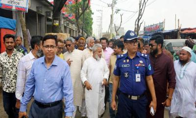 সোনারগাঁয়ে বৃক্ষরোপণ কর্মসূচি উদ্বোধন করলেন এমপি মান্নান