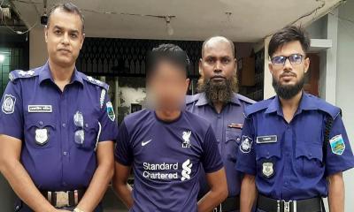 দুর্গাপুরে প্রাইভেট কারের গ্লাস ভেঙে চুরি হওয়া ১২ লাখ টাকা উদ্ধার, গ্রেপ্তার ১