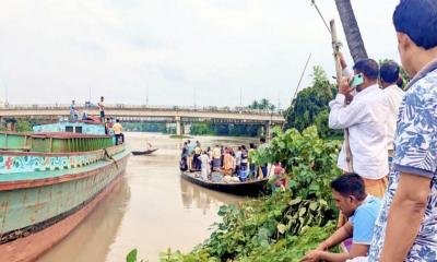প্রতিমা বিসর্জনের সময় নৌকাডুবি, দুই শিশুর মরদেহ উদ্ধার