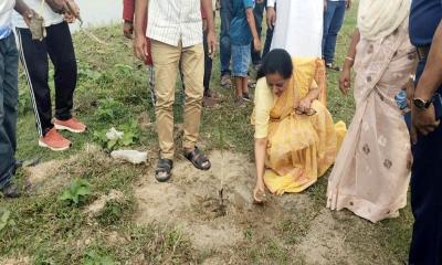 রাণীশংকৈলে রাঙাটুঙ্গী ফুলবল মাঠ পরিদর্শন ও সীমানা প্রাচীর উদ্বোধন