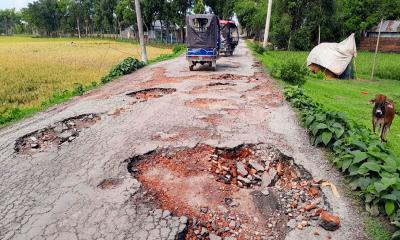 এক যুগেও সংস্কার হয়নি ঈশ্বরগঞ্জ-উচাখিলা সড়ক, চরম ভোগান্তিতে এলাকাবাসী