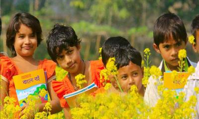 স্কুলে নতুন বই বিতরণ আজ, উৎসব-অনুষ্ঠান করতে মানা