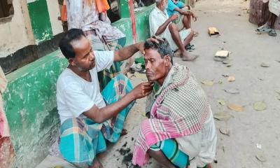 বিলুপ্তির পথে গ্রামবাংলার ঐতিহ্যবাহী ‘নাপিত তলা’