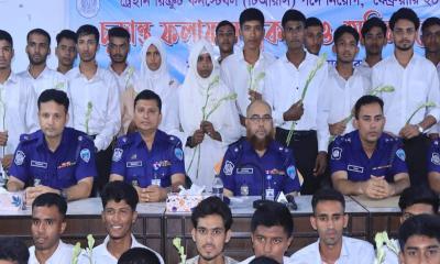 মাত্র ১২০ টাকায় নোয়াখালীতে পুলিশে চাকরি পেলেন ৫৮ জন