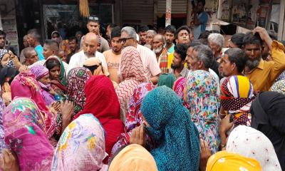 মাগুরায় প্রধানমন্ত্রীর তহবিল থেকে নগদ অর্থ বিতরণ