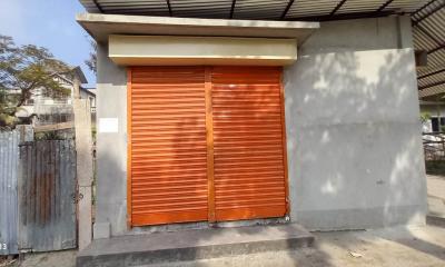 ব্যবসায়ীকে আ.লীগের দোসর সাজিয়ে দোকানে তালা, চাঁদা দাবি