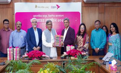 বিশ্বসাহিত্য কেন্দ্রের বইপড়া কর্মসূচিতে বিকাশের ৪ লাখ বই