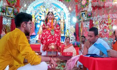 ফরিদপুরে কুমারী পূজায় ভক্তদের ঢল