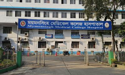 মমেক হোস্টেলে দুই গ্রুপের সংঘর্ষ, আহত ২ কলেজ বন্ধ ঘোষনা