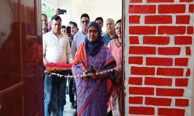 পঞ্চগড় পৌরসভা টিকাদান কেন্দ্রে ‘ব্রেস্ট ফিডিং কর্নার’ উদ্বোধন