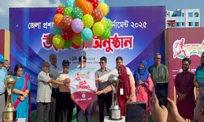 ফেনীতে জেলা প্রশাসক গোল্ডকাপ ফুটবল টুর্নামেন্ট উদ্বোধন